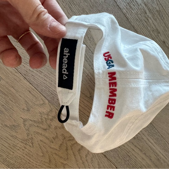 LACC is open hat white adjustable - Picture 2 of 3